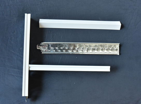 Matériau en acier en forme de T Peinture de cuisson Quille Plafond suspendu dans le style de conception traditionnel