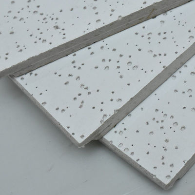 Plaque de plafond en laine minérale à l'épreuve de l'eau pour l'absorption du son