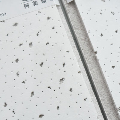 Solution de conception graphique Carreaux de plafond en fibres minérales 2x2 avec surface revêtue de poudre