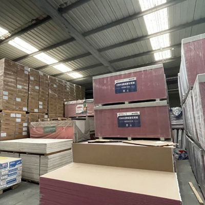Panneau de plâtre recouvert de papier rose ignifuge pour la construction durable et durable