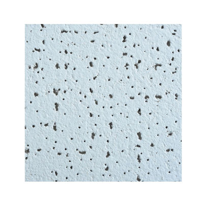Carreaux de plafond en fibres minérales acoustiques pour les pièces