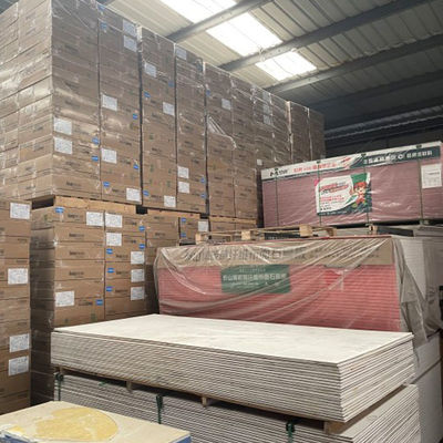 Solution de plafond en revêtement de sol en fibre de verre renforcé de plâtre avec plâtre naturel pur