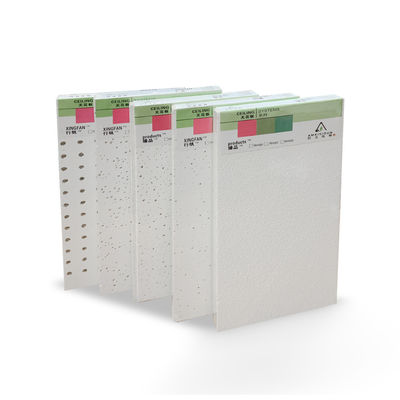 Plafond en fibre minérale carrée 2 x 4 carreaux de plafond avec matériau insonorisé