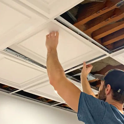Plafond en fibre minérale carrée 2 x 4 carreaux de plafond avec matériau insonorisé