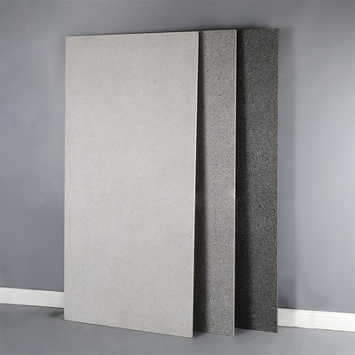 Matériaux premiers de silicate de calcium Bois de ciment de grain Parement pour le mur extérieur de la maison